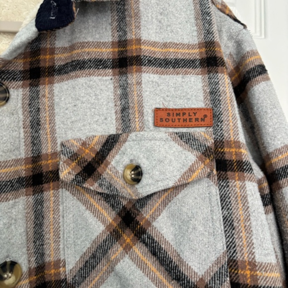 Simply Southern Large fur lined Flannel coat - Picture 3 of 6